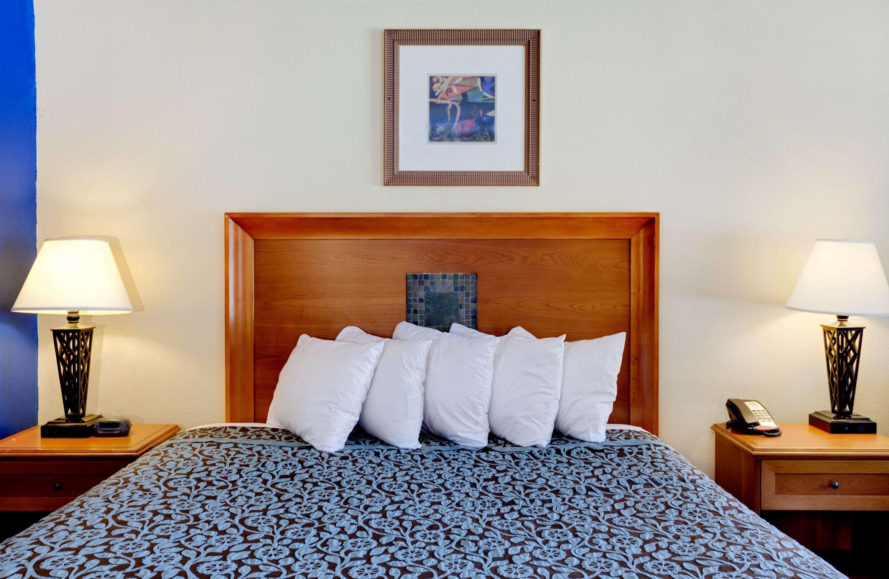 Days Inn By Wyndham Lafayette Near Lafayette Airport Dış mekan fotoğraf