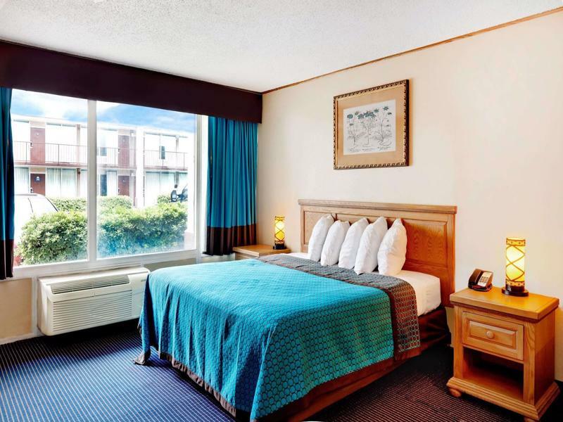 Days Inn By Wyndham Lafayette Near Lafayette Airport Dış mekan fotoğraf